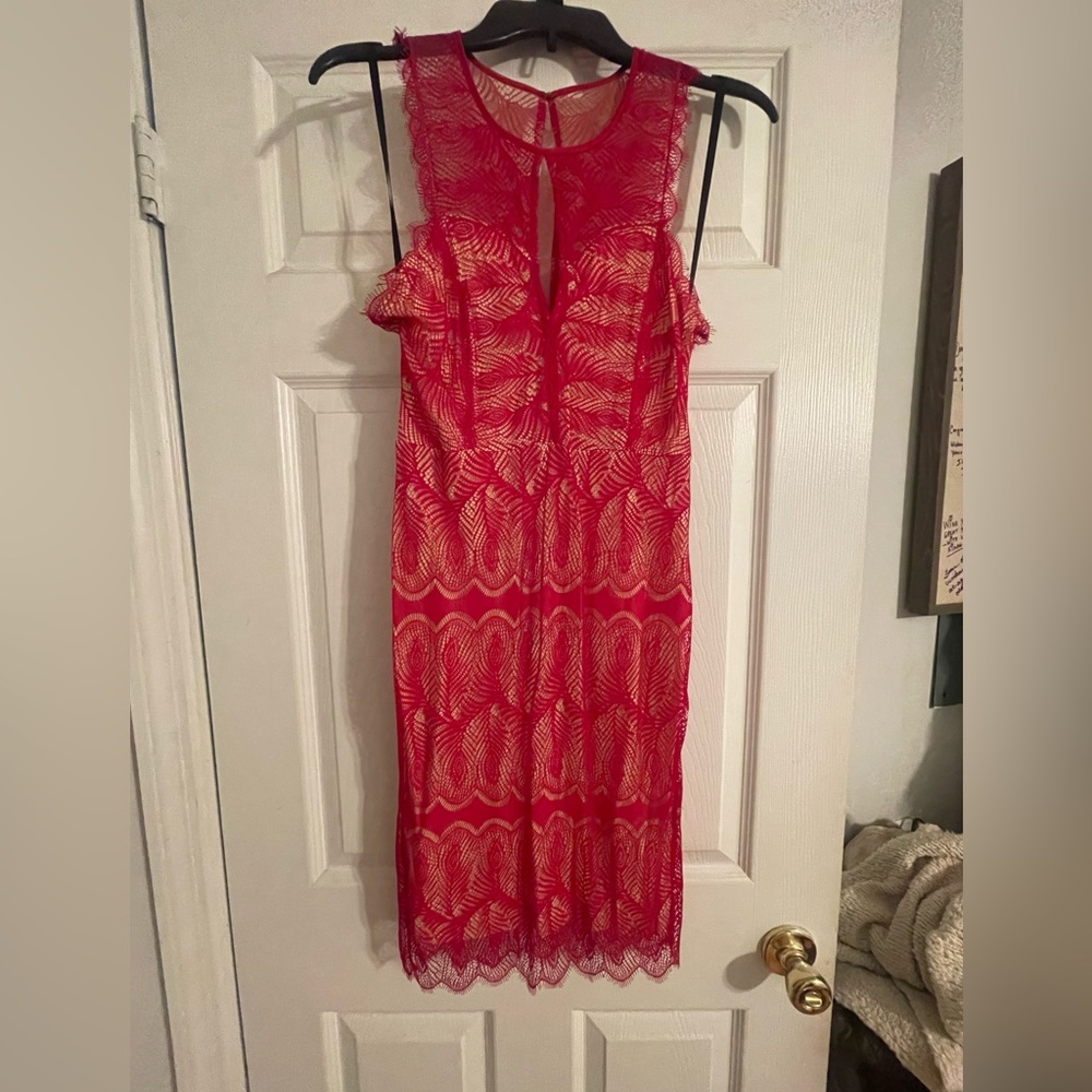 Bebe pink lace dress with cream underlay